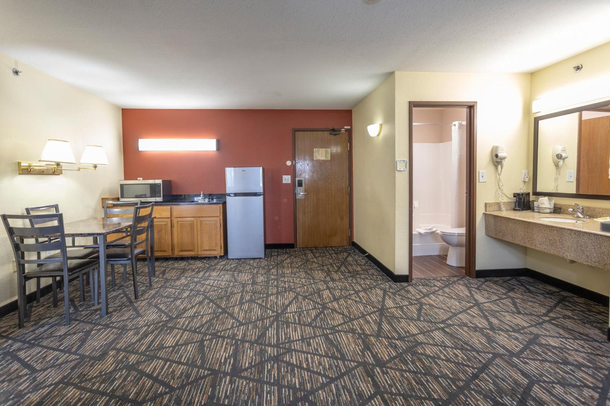 Super 8 By Wyndham Big Rapids Motel Exterior foto